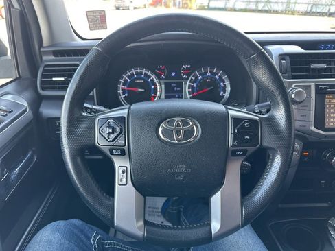 Used 2019 Toyota 4Runner SR5 AWD/4WD image 12