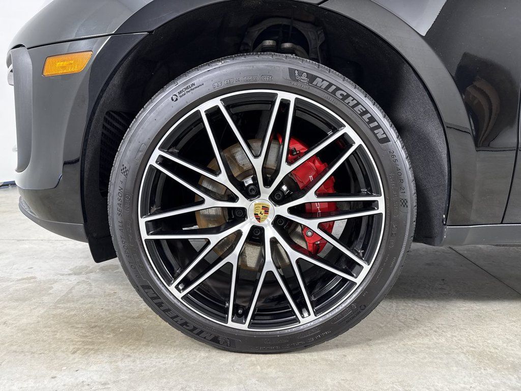 Certified 2026 Porsche Macan S AWD/4WD image 13