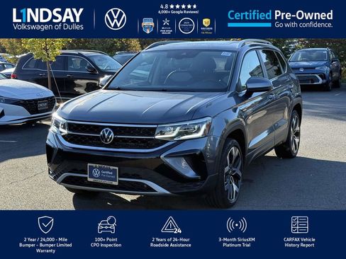 Certified 2022 Volkswagen Taos SEL w/ Panoramic Sunroof Package image 4
