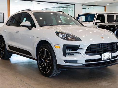Used 2020 Porsche Macan S AWD/4WD image 3