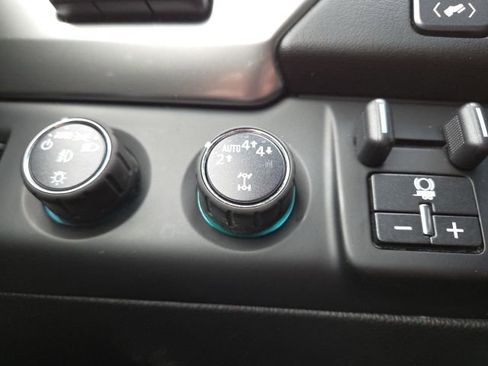 Used 2018 Chevrolet Suburban Premier w/ Max Trailering Package image 11