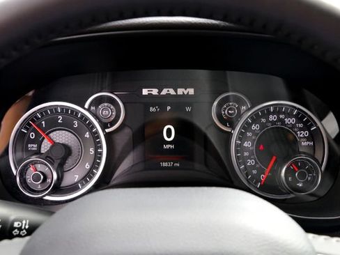 Used 2024 RAM 1500 Lone Star RWD image 15