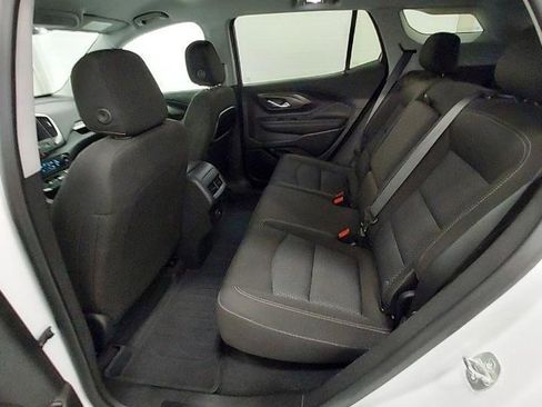 Used 2023 GMC Terrain SLE w/ Driver Convenience Package image 18