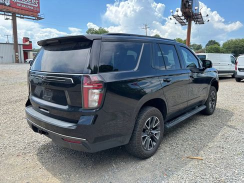 Used 2021 Chevrolet Tahoe Z71 w/ Luxury Package AWD/4WD image 4