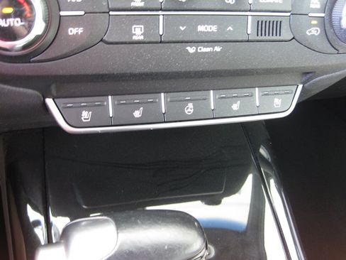 Used 2017 Kia Sorento SX FWD image 17