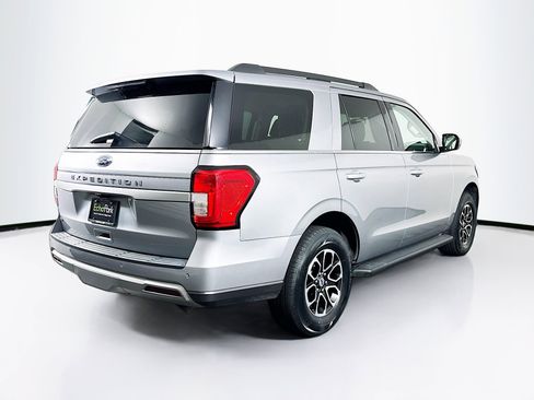 Used 2024 Ford Expedition XLT image 9
