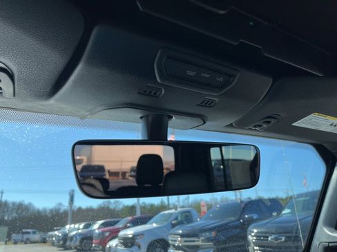 Used 2023 Jeep Gladiator Overland image 18