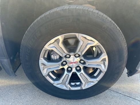 Used 2019 GMC Sierra 1500 SLT image 9