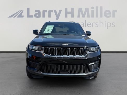 New 2026 Jeep Grand Cherokee Laredo X AWD/4WD image 4