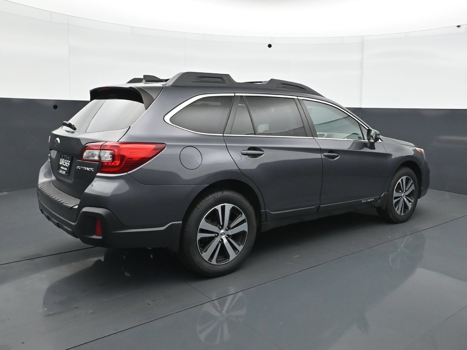 Used 2018 Subaru Outback 2.5i Limited w/ Popular Package #2 AWD/4WD image 7