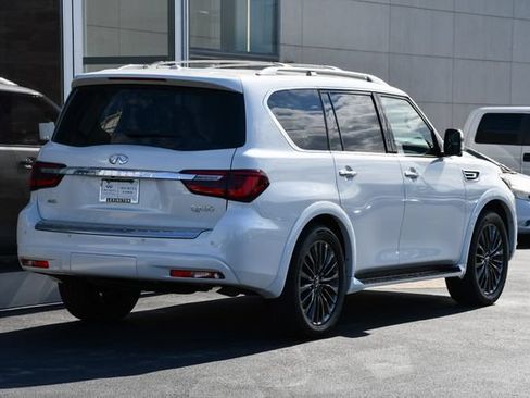 Certified 2024 INFINITI QX80 Sensory w/ Cargo Package AWD/4WD image 8
