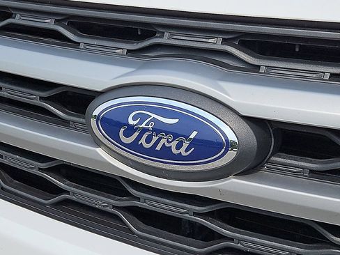 Used 2024 Ford Expedition XLT AWD/4WD image 31