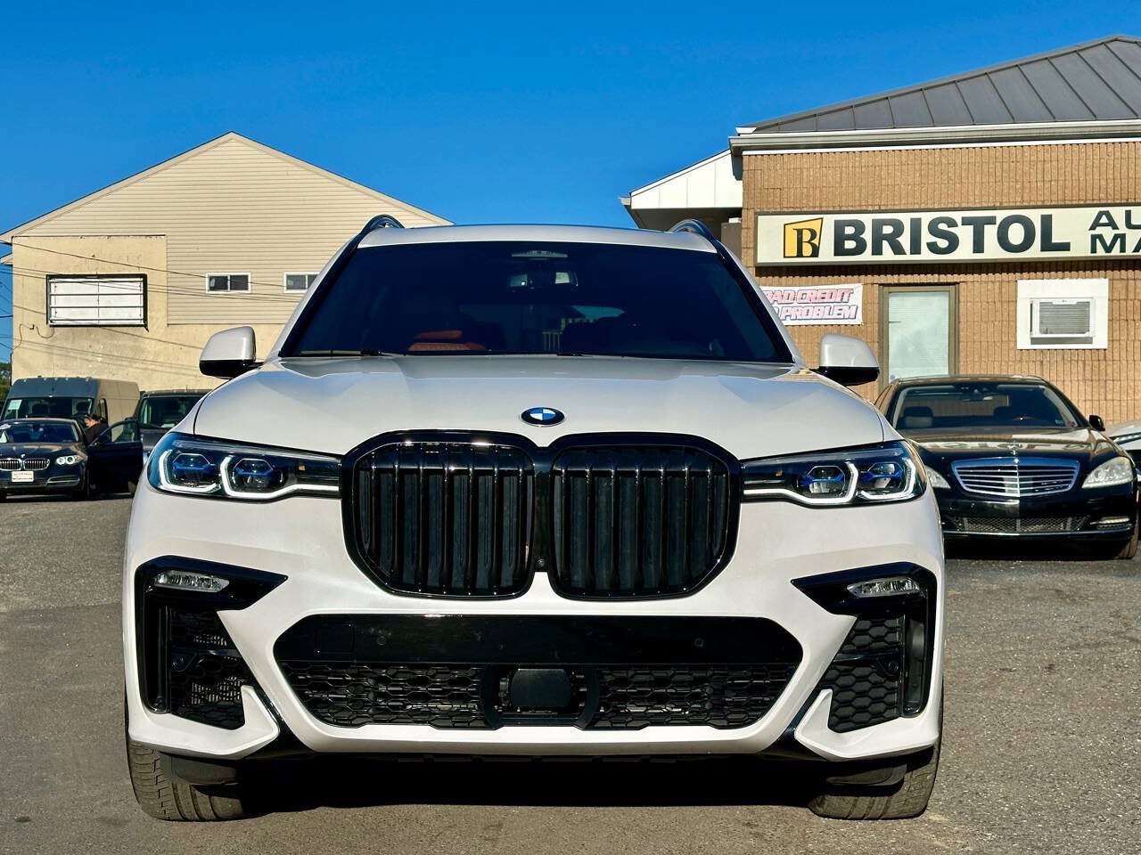 Used 2021 BMW X7 M50i AWD/4WD image 2