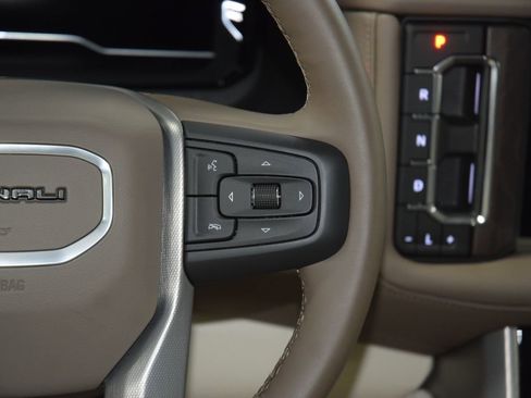 Used 2024 GMC Yukon Denali AWD/4WD image 40