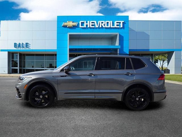Used 2024 Volkswagen Tiguan SE R-Line w/ MDO Package, Three-Row FWD image 6