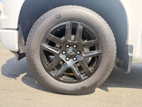 Used 2023 Chevrolet Silverado 1500 Custom w/ LPO, Dark Essentials Package RWD image 18