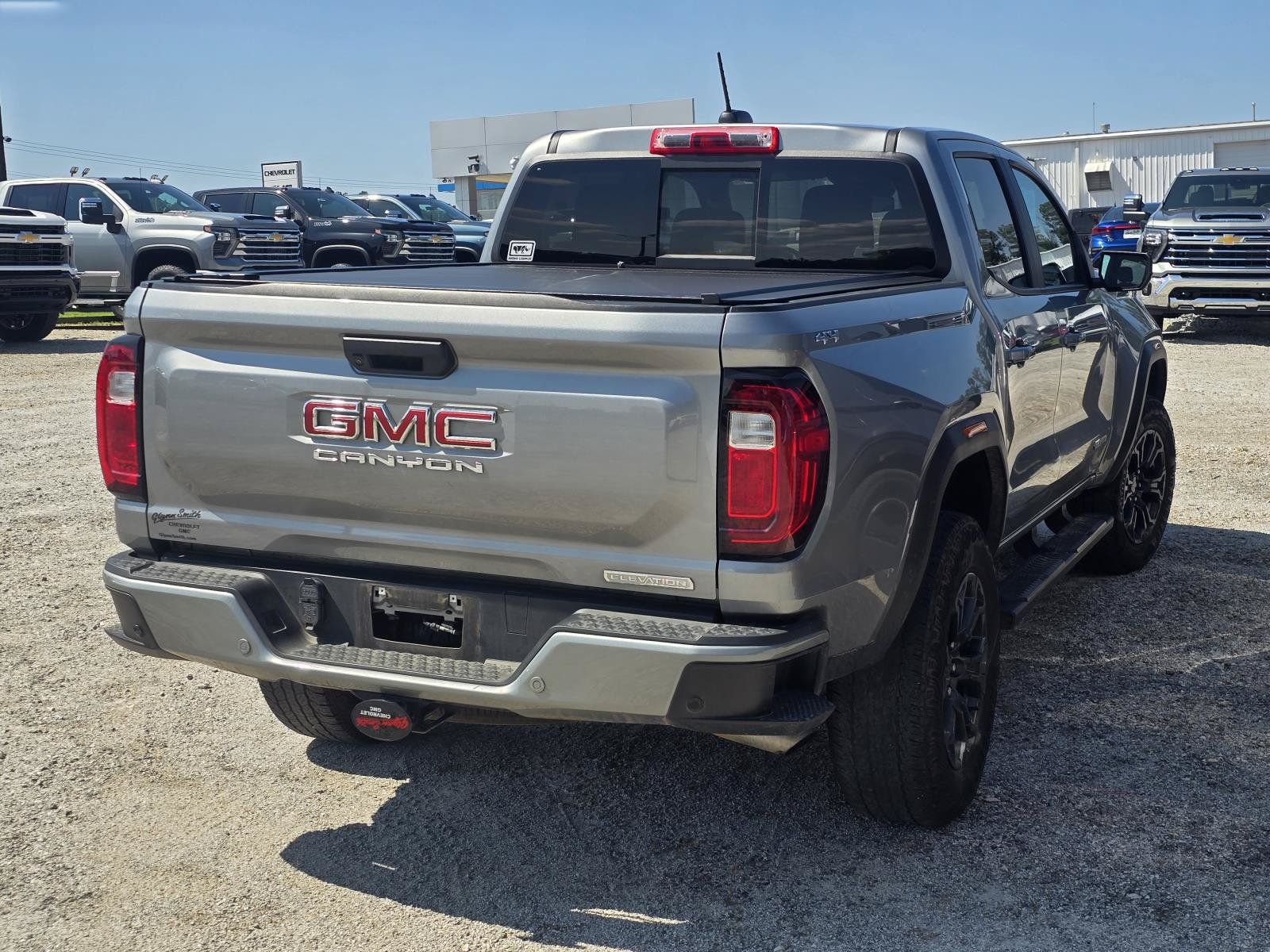 Used 2025 GMC Canyon Elevation AWD/4WD image 4
