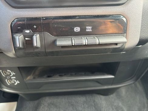 Used 2023 RAM 2500 Big Horn w/ Level 1 Equipment Group image 37