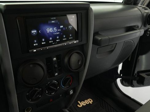 Used 2008 Jeep Wrangler Unlimited X AWD/4WD image 32