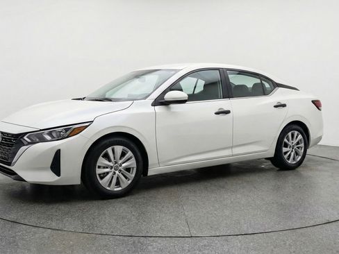 Used 2025 Nissan Sentra S FWD image 3