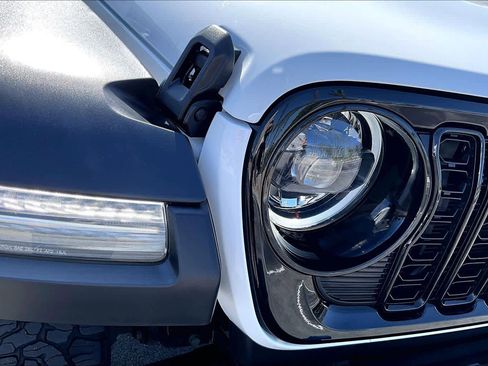 Used 2024 Jeep Wrangler Unlimited AWD/4WD image 26