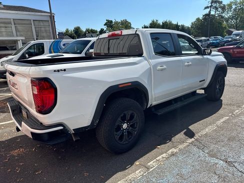 Used 2024 GMC Canyon Elevation w/ Elevation Premium Package AWD/4WD image 4