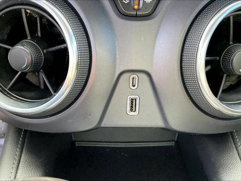 Used 2020 Chevrolet Blazer LT FWD image 15