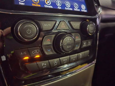 Used 2022 Jeep Grand Cherokee Laredo X RWD image 22