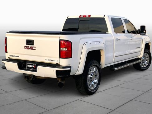 Used 2015 GMC Sierra 2500 Denali w/ Duramax Plus Package image 12
