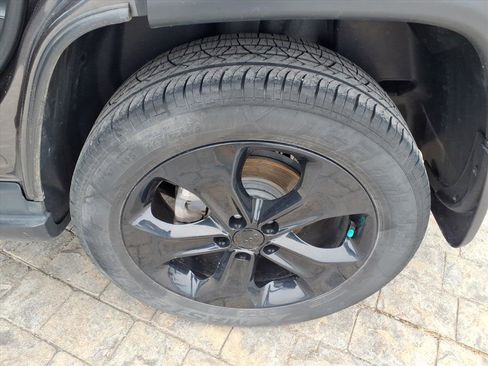 Used 2020 Jeep Compass Latitude image 16