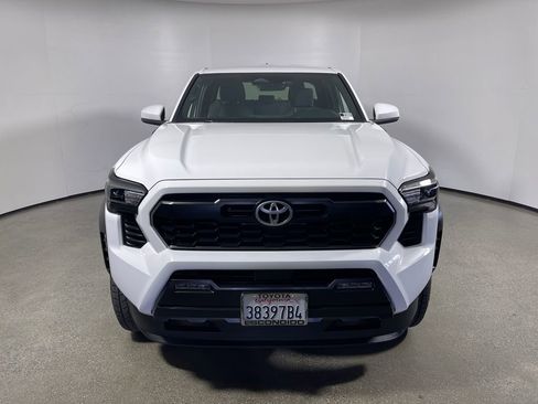 Used 2025 Toyota Tacoma TRD Off-Road AWD/4WD image 8