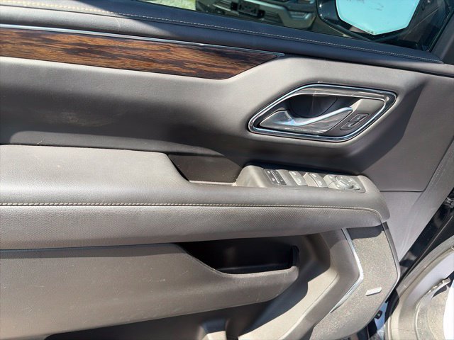 Used 2023 Chevrolet Tahoe Premier AWD/4WD image 17