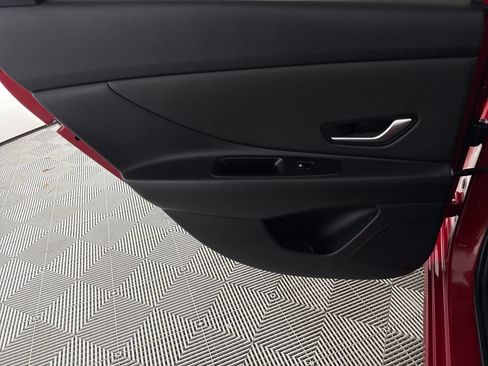 Certified 2023 Hyundai Elantra Limited FWD image 14