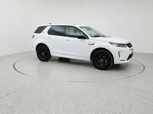 Used 2025 Land Rover Discovery Sport S image 3