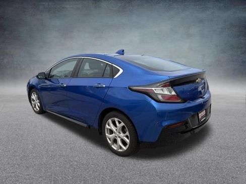 Used 2018 Chevrolet Volt Premier w/ Driver Confidence Package FWD image 10