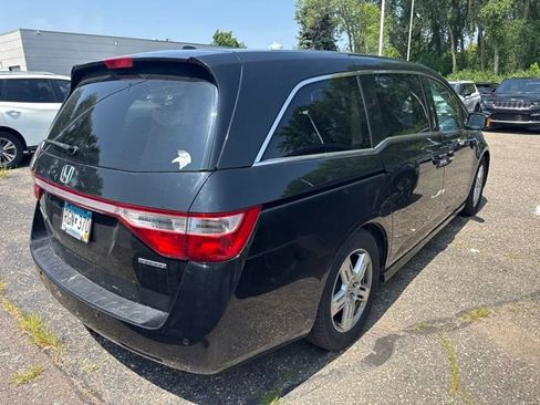Used 2011 Honda Odyssey Touring image 2
