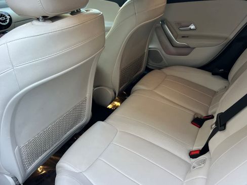 Used 2021 Mercedes-Benz A 220 image 4