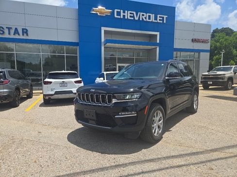 Used 2024 Jeep Grand Cherokee Limited AWD/4WD image 2