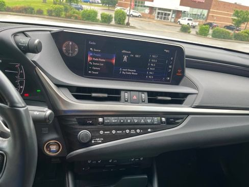 Used 2020 Lexus ES 350 w/ Premium Package FWD image 8