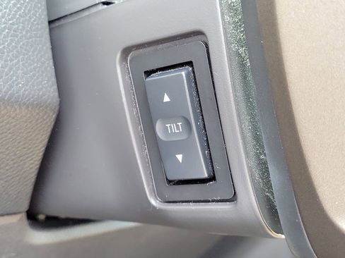 Used 2012 Lincoln Navigator 2WD image 20