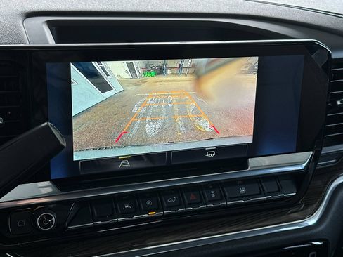 Used 2024 Chevrolet Silverado 1500 LT image 17