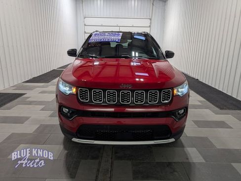 Used 2025 Jeep Compass Limited AWD/4WD image 6