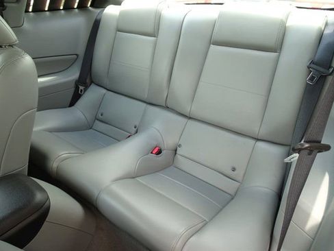 Used 2006 Ford Mustang Premium image 15