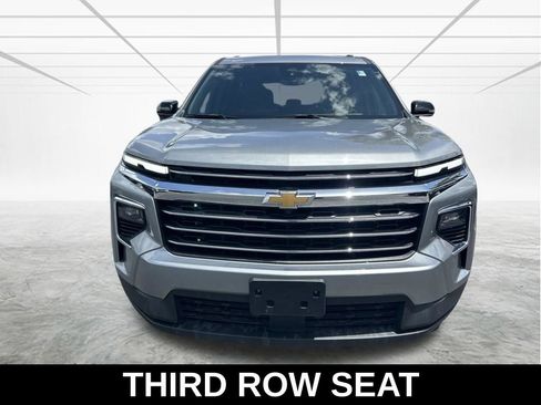 Used 2024 Chevrolet Traverse LT AWD/4WD image 9