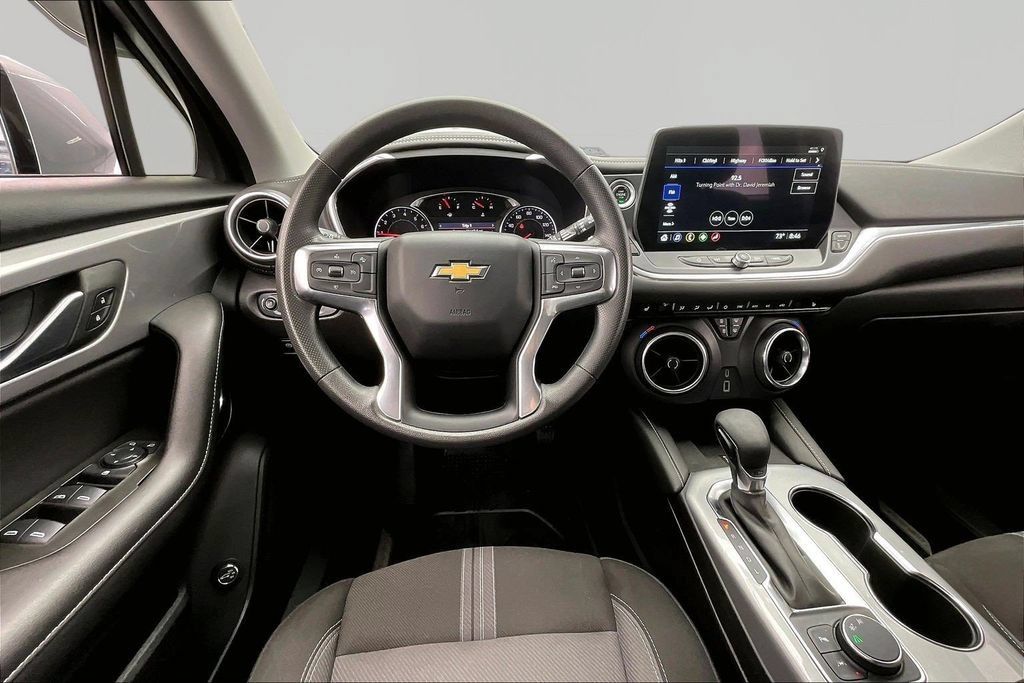 Used 2024 Chevrolet Blazer LT w/ Convenience Package FWD image 5