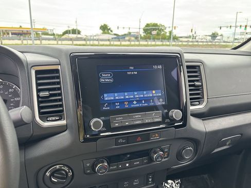 Certified 2024 Nissan Frontier SL AWD/4WD image 24