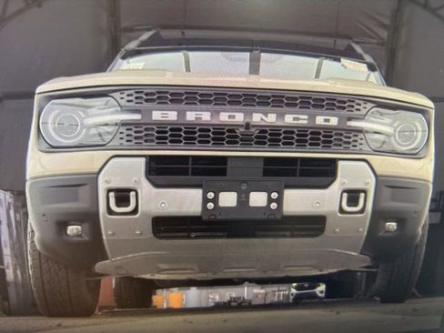 Used 2025 Ford Bronco Sport Badlands image 10