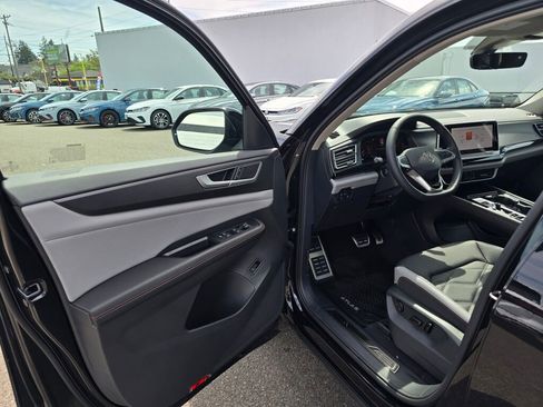 New 2026 Volkswagen Atlas Peak Edition AWD/4WD image 31