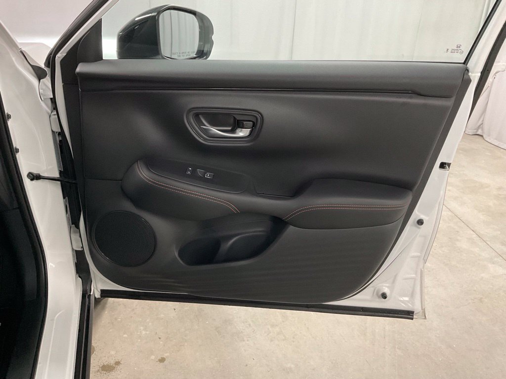Certified 2026 Honda HR-V Sport image 39