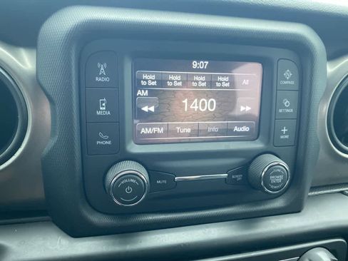 Used 2020 Jeep Wrangler Sport image 16